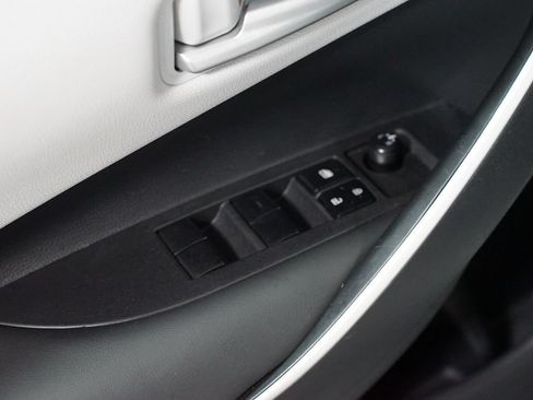 Certified 2025 Toyota Corolla SE FWD image 30