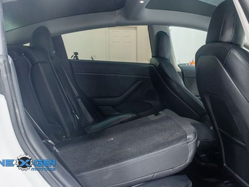 Used 2022 Tesla Model 3 Long Range image 36