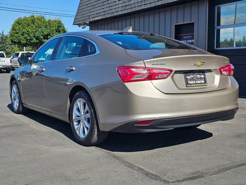 Used 2022 Chevrolet Malibu LT FWD image 3