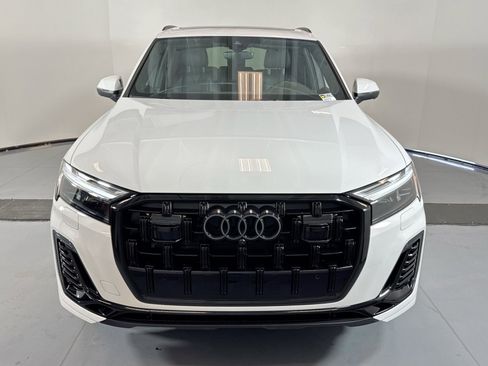 Used 2025 Audi Q7 3.0T Premium Plus w/ Premium Plus Package image 2