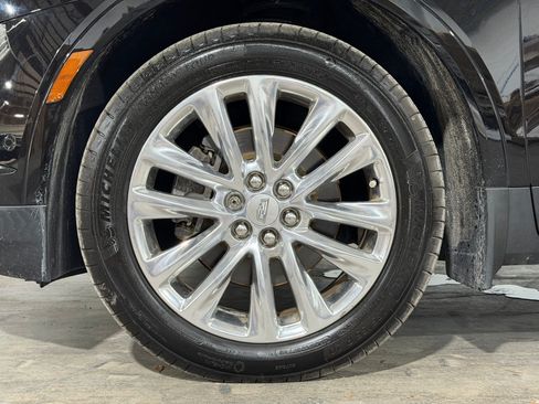 Used 2019 Cadillac XT5 Platinum AWD/4WD image 11