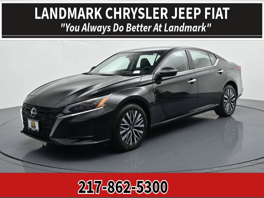 Used 2025 Nissan Altima 2.5 SV AWD/4WD image 1
