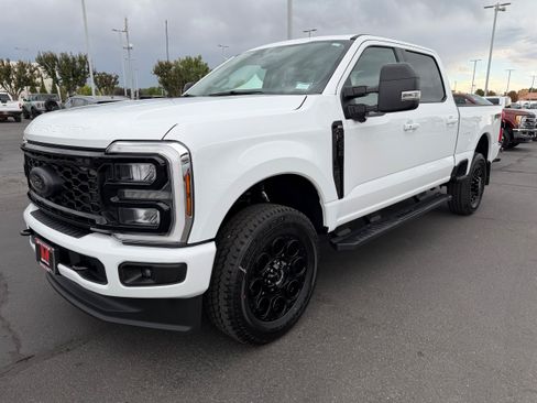 New 2026 Ford F350 XLT w/ XLT Premium Package AWD/4WD image 7