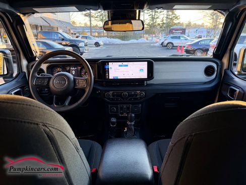 Used 2024 Jeep Wrangler Unlimited Sport image 7