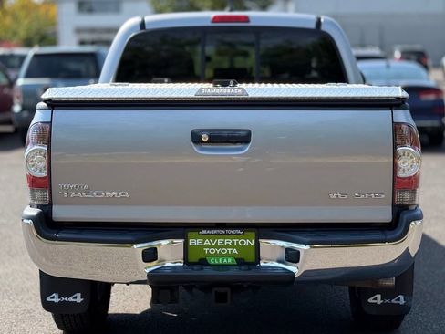 Used 2015 Toyota Tacoma 4x4 Double Cab w/ SR5 Package image 4