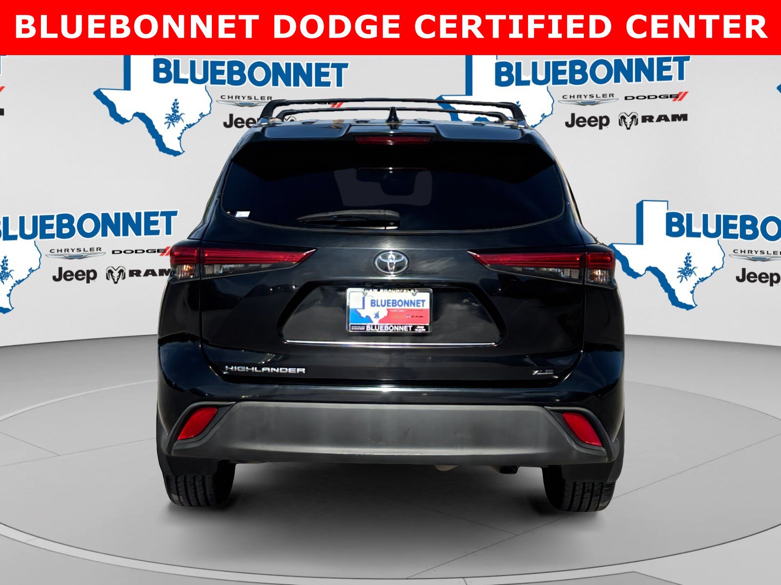 Used 2021 Toyota Highlander XLE FWD image 6
