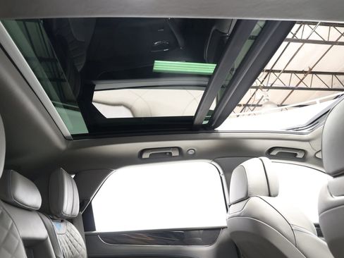 Used 2019 Bentley Bentayga image 88