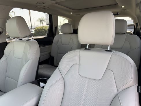 Certified 2022 Kia Telluride SX FWD image 17
