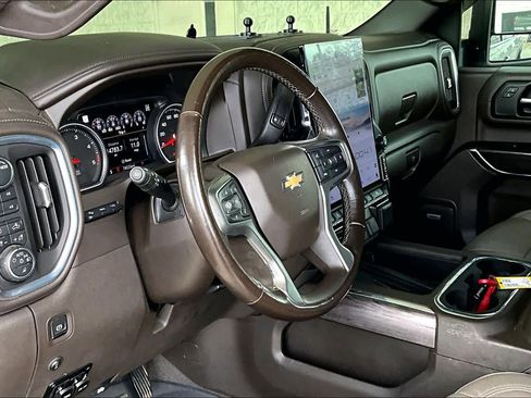 Used 2020 Chevrolet Silverado 2500 LTZ w/ Technology Package image 18