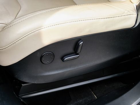 Used 2019 Tesla Model X 75D image 36