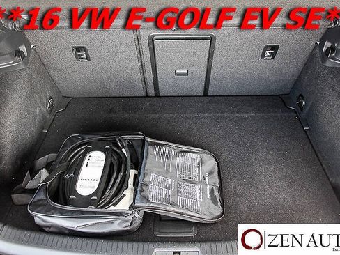 Used 2016 Volkswagen e-Golf SE FWD image 33