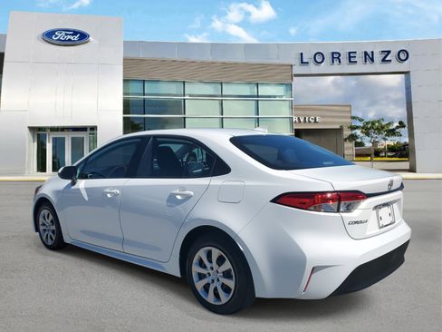 Used 2025 Toyota Corolla LE image 7