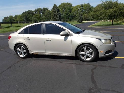 Used 2012 Chevrolet Cruze LT FWD image 1