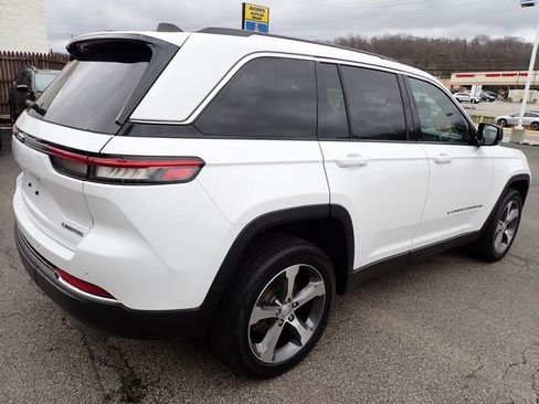 Used 2023 Jeep Grand Cherokee Limited image 7