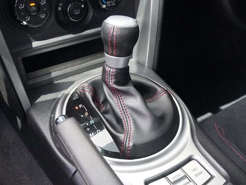 Used 2013 Scion FR-S RWD image 32