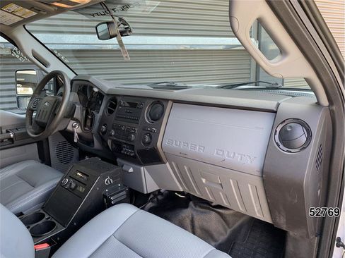 Used 2016 Ford F250 XL w/ Power Equipment Group AWD/4WD image 26
