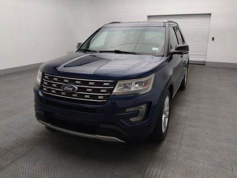Used 2017 Ford Explorer XLT w/ Equipment Group 202A FWD image 15