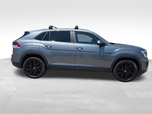 Used 2024 Volkswagen Atlas Cross Sport SE AWD/4WD image 6