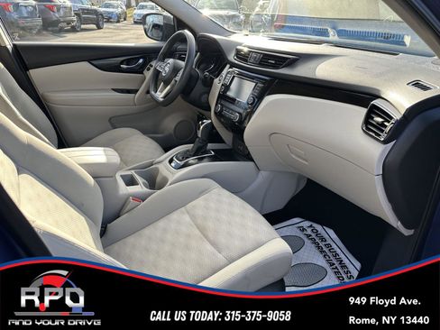 Used 2020 Nissan Rogue Sport SV image 29