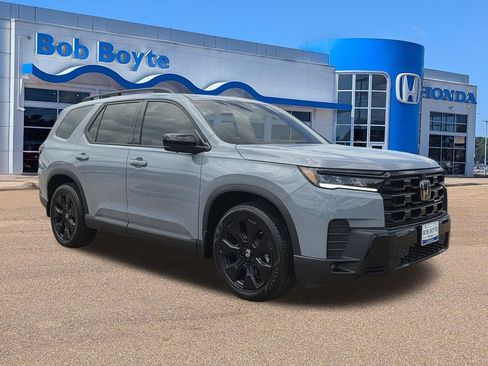 Used 2026 Honda Pilot Black Edition image 3