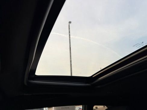 Used 2023 Dodge Challenger R/T w/ Shaker Package image 19