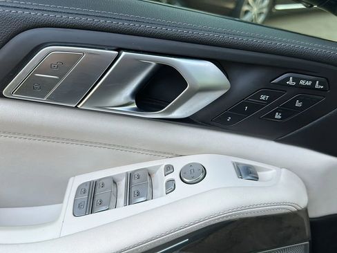 Used 2021 BMW X7 M50i AWD/4WD image 48