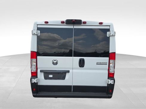 Used 2025 RAM ProMaster 2500 w/ U-Haul Equipment Group FWD image 9