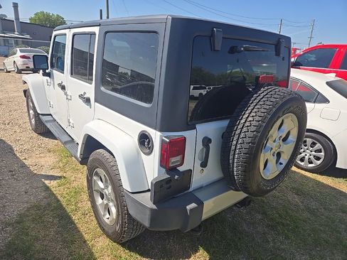 Used 2013 Jeep Wrangler Unlimited Sahara w/ Trailer Tow Group image 3
