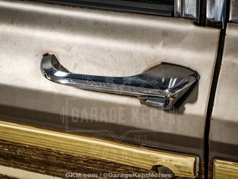 Used 1988 Jeep Grand Wagoneer AWD/4WD image 28
