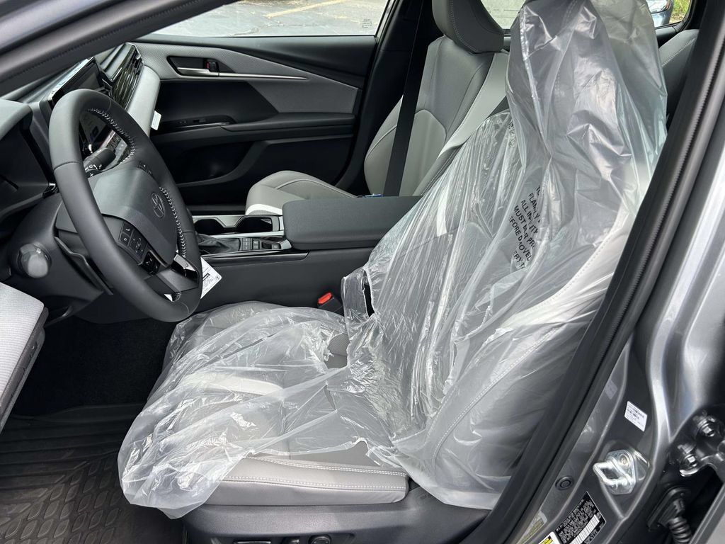New 2026 Toyota Camry SE w/ Convenience Package FWD image 13