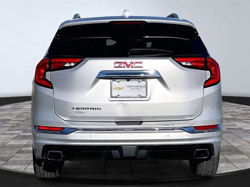 Used 2018 GMC Terrain Denali w/ Advanced Safety Package image 4