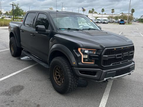 Used 2018 Ford F150 Raptor w/ Equipment Group 802A Luxury AWD/4WD image 2