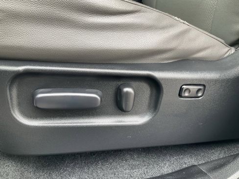 Used 2021 Toyota Tacoma TRD Off-Road image 16