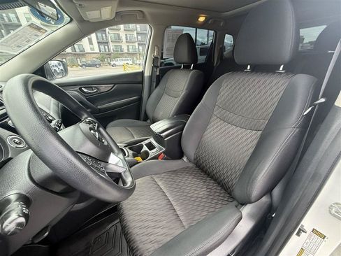 Used 2019 Nissan Rogue SV AWD/4WD image 18