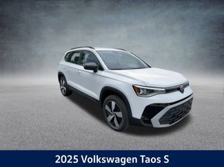 New 2025 Volkswagen Taos S video 3