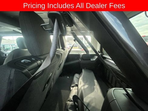 Used 2024 Jeep Wrangler Unlimited Sport AWD/4WD image 10