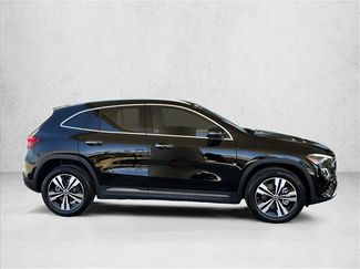 Used 2025 Mercedes-Benz GLA 250 video 4