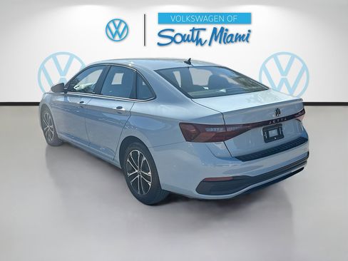 Certified 2025 Volkswagen Jetta Sport image 5