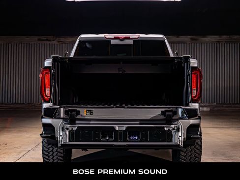 Used 2024 GMC Sierra 1500 Denali AWD/4WD image 9