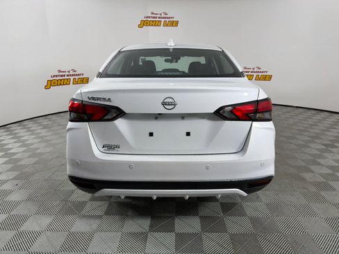 New 2025 Nissan Versa SV w/ Trunk Package image 4