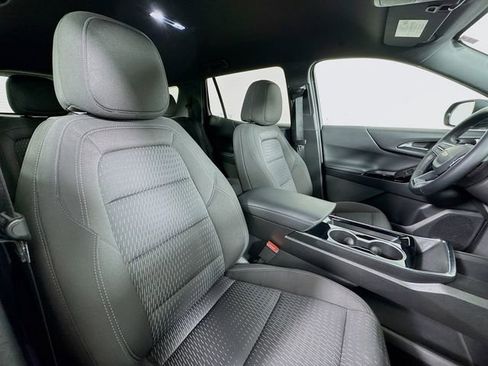 Used 2025 Chevrolet Equinox LT image 28