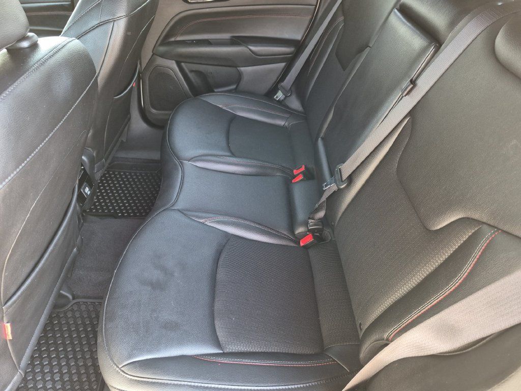 Used 2025 Jeep Compass Trailhawk AWD/4WD image 35