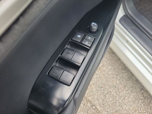 Used 2025 Toyota Camry XLE AWD/4WD image 15