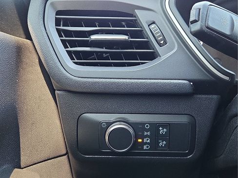 Used 2021 Ford Escape SE FWD image 19