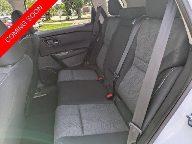 Used 2026 Nissan Rogue SV FWD image 11