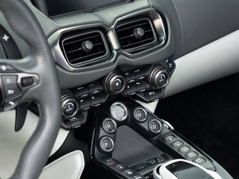 Used 2023 Aston Martin V8 Vantage V8 image 46