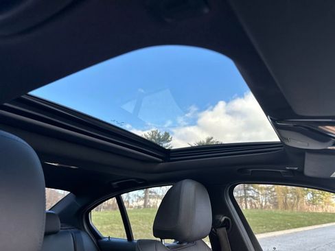 Used 2021 BMW M340i xDrive w/ Premium Package image 28