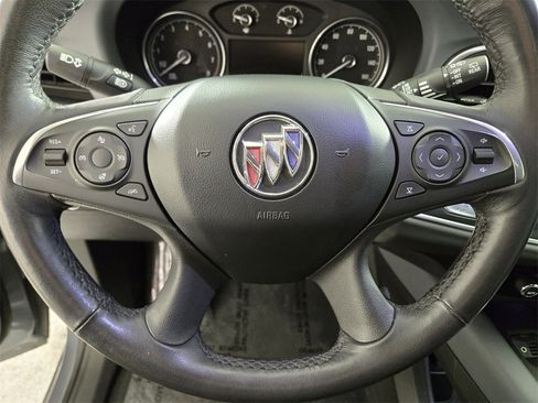 Used 2020 Buick Enclave Premium w/ Sun and Sites Package image 28