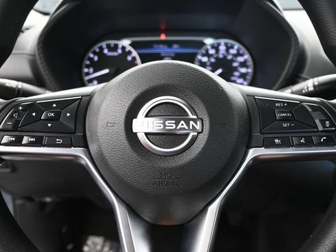 Used 2024 Nissan Sentra SV FWD image 28