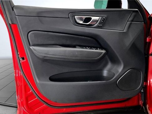 Certified 2024 Volvo XC60 B5 Core image 23